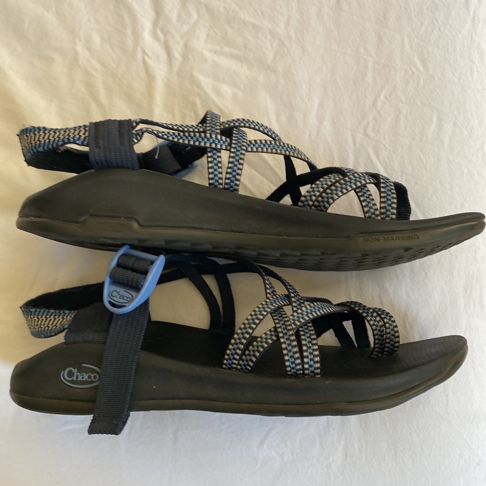 Women’s size 10 Chaco’s blue - Picture 2 of 6